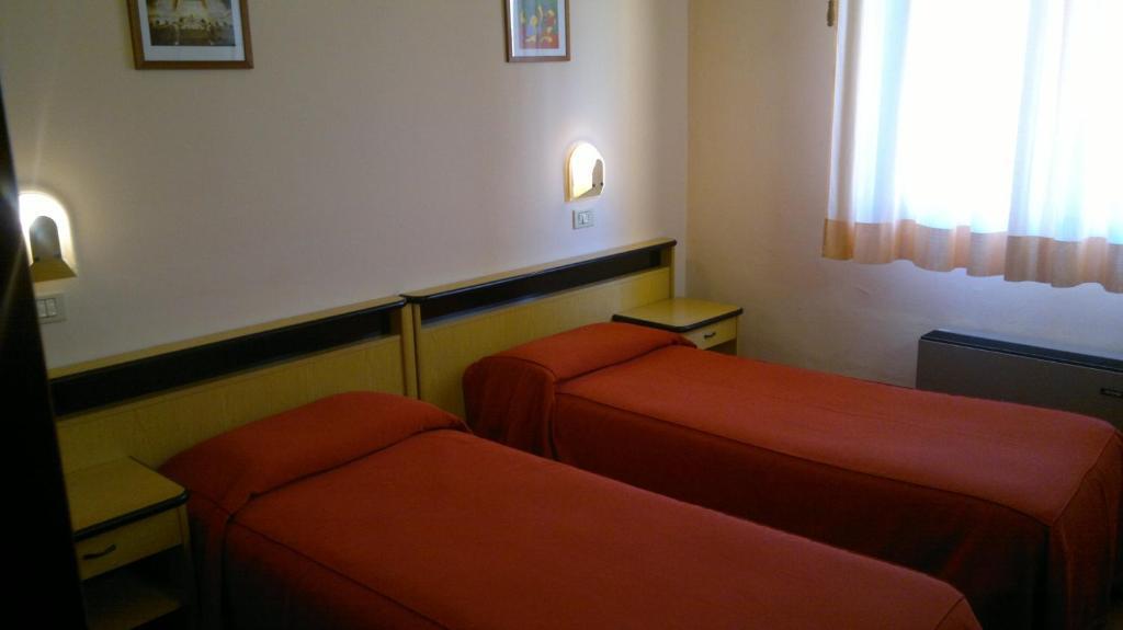 Hotel Centrale Argenta Quarto foto